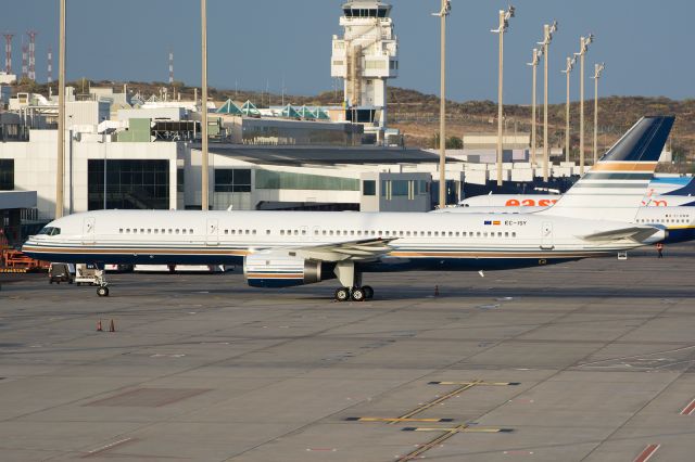 Boeing 757-200 (EC-ISY)