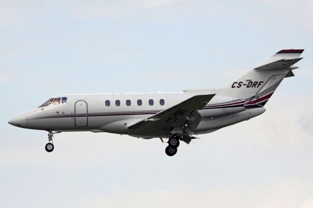 Hawker 800 (CS-DRF)