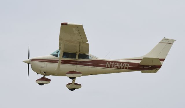 Cessna Skylane (N12WR) - Airventure 2019