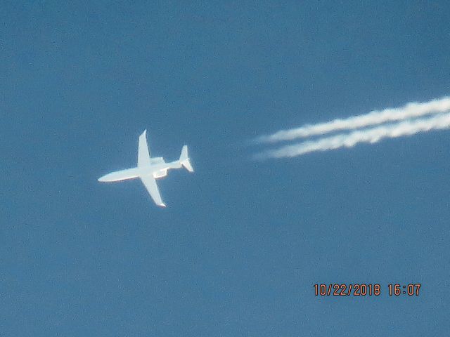 Bombardier Learjet 75 (N75AX)