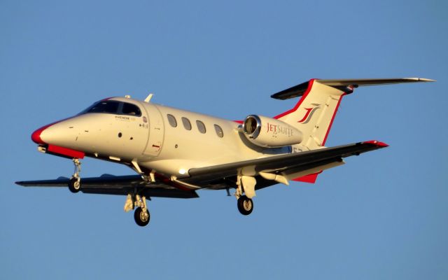 Embraer Phenom 100 (N579JS)