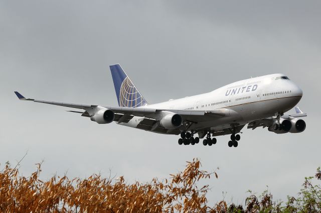 Boeing 747-200 (N105UA)