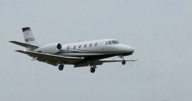 Cessna Citation Excel/XLS (N817EA) - On final is this 2000 Cessna Citation 560 XLS in the Autumn of 2020.