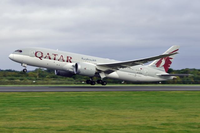 Boeing 787-8 (A7-BCH) - QTR22 the first of 3 daily QTR departures to Doha leaves 23L.