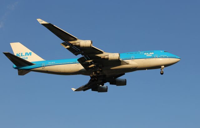 Boeing 747-400 (PH-BFP) - City of Paramaribo