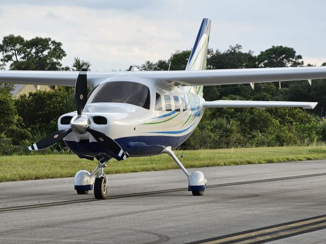 N602SU — - Comp Air 6.2 Kit Plane outside hanger at KTIX