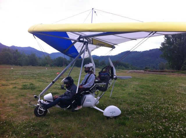 — — - Vara Flying Club, Borghetto di Vara, Liguria, Italy