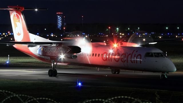 de Havilland Dash 8-400 (D-ABQB)