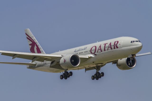 BOEING 777-300 (A7-BBG)