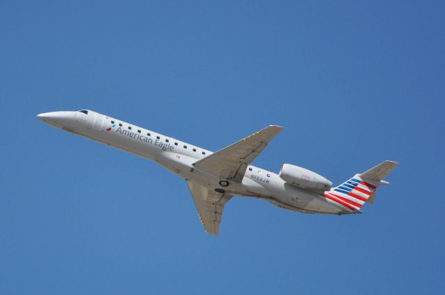 Canadair Regional Jet CRJ-200 (N684JW)