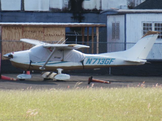 Cessna Skylane (N713GF)