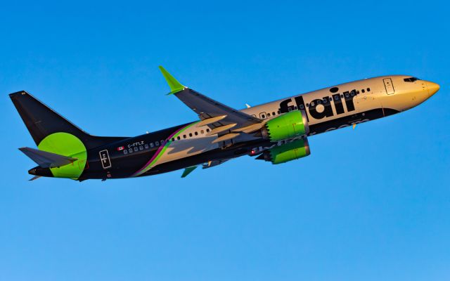 Boeing 737 MAX 8 (C-FFLZ)