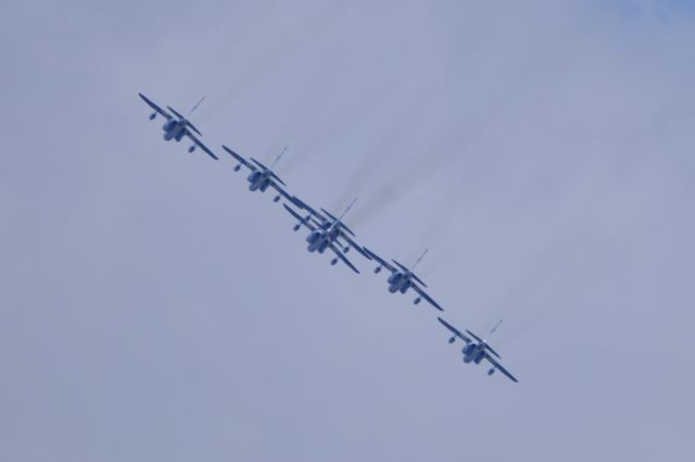 KAWASAKI T-4 —