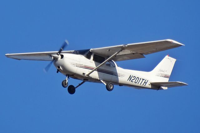 Cessna Skyhawk (N201TH)