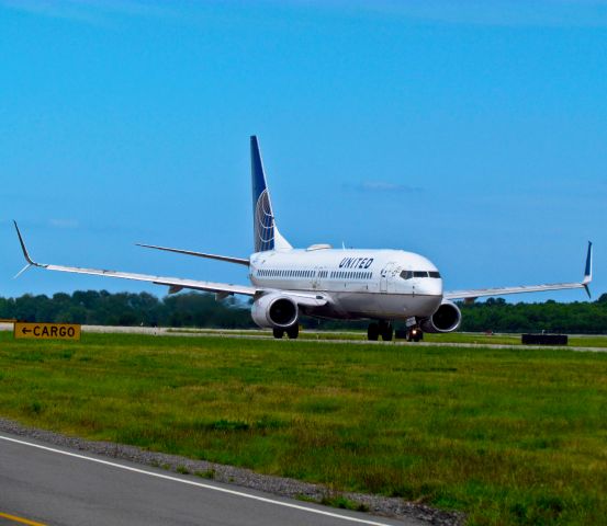 Boeing 737-800 (N76254)