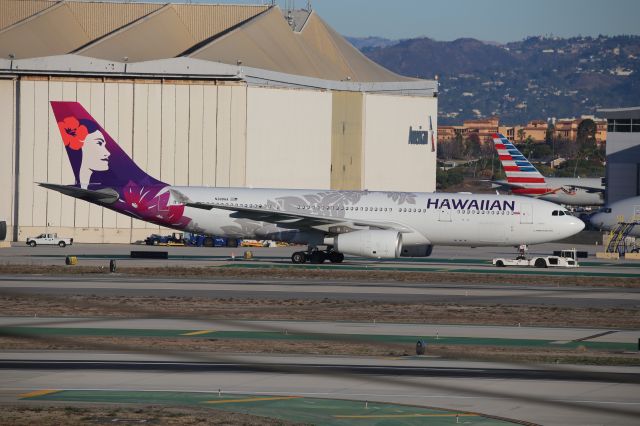 Airbus A330-200 (N388HA)