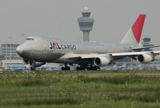 Boeing 747-200 (JA402J) - Kaagbaan   Canon 300D whith Sigma 100 - 135 mm