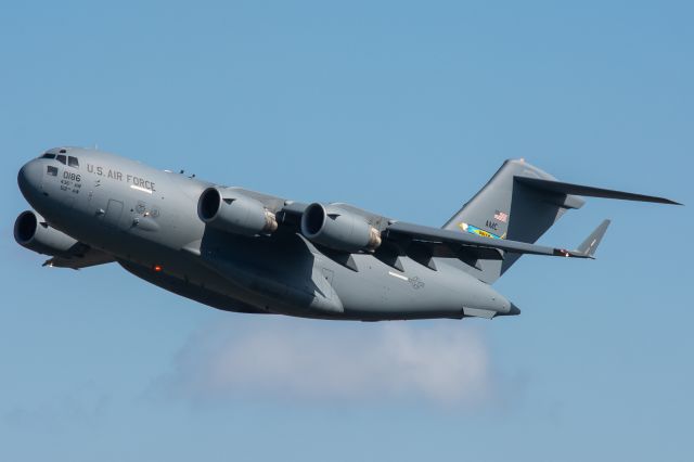 Boeing Globemaster III (01-0186) - Departing PHL, a day after POTUS was in town.