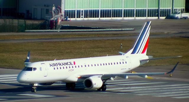 Embraer ERJ-190 (F-HBLS) - FHBLS26022022ZRH.jpg