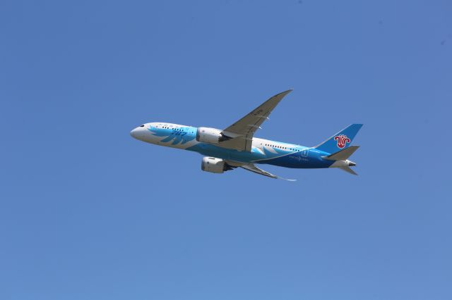 Boeing 787-8 (B-2736)