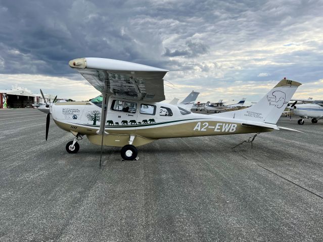 Cessna 206 Stationair (A2-EWB) - At Maun, Botswana. 18-MAY-2022.