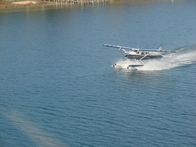 De Havilland Canada DHC-2 Mk1 Beaver (N754MS) - landing on lake charlevoix mi.