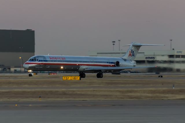 McDonnell Douglas MD-82 (N7541A)