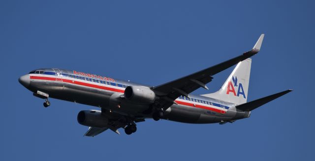 Boeing 737-800 (N867AN)