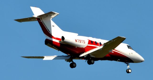 Hawker 800 (N79TS)