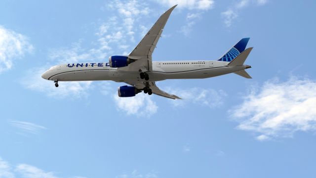 BOEING 787-10 Dreamliner (N13014)