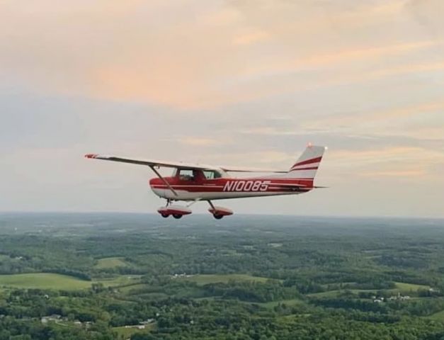 Cessna Commuter (N10085)