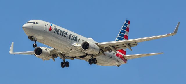 Boeing 737-800 (N943AN) - N943AN American Airlines Boeing 737-823 s/n 30599 - Las Vegas - McCarran International Airport (LAS / KLAS)br /USA - Nevada June 8, 2021br /Photo: Tomás Del Coro