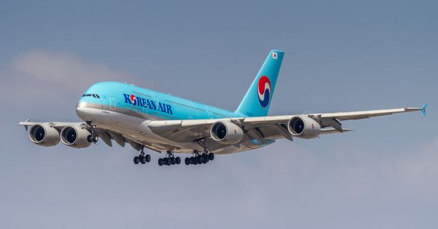 Airbus A380-800 (HL7621) - KAL11 on finals for runway 24R at LAX arriving from Incheon