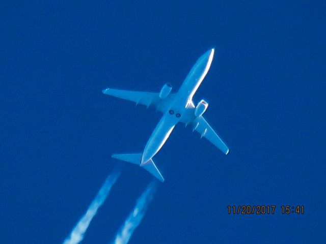 Boeing 737-800 (N352PS)