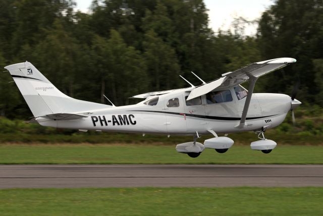 Cessna 206 Stationair (PH-AMC)