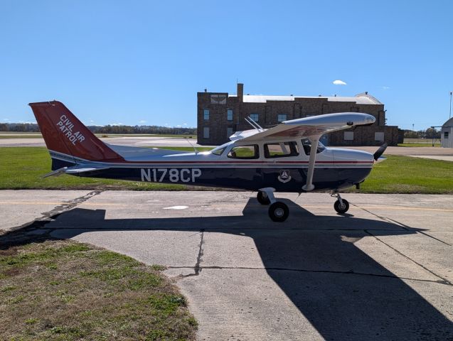 Cessna Skyhawk (N178CP)