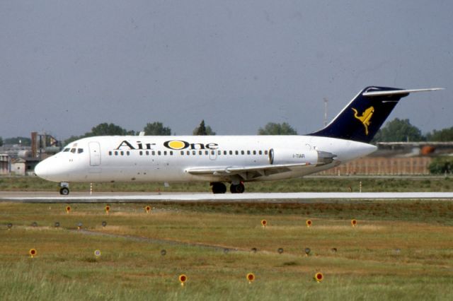 Douglas DC-9-10 (I-TIAR)