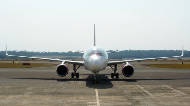 Airbus A320 (PR-OCM)