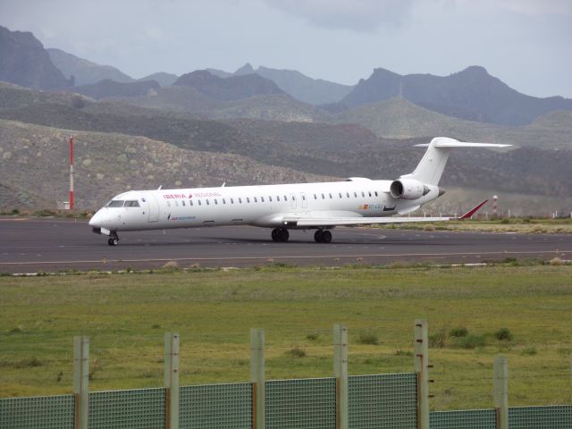 Canadair Regional Jet CRJ-100 (EC-LOJ) - Iberia Regional (Air Nostrum)