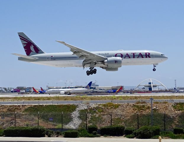 Boeing 777-200 (A7-BBD)
