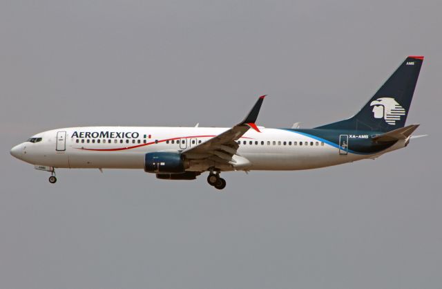 Boeing 737-800 (XA-AMB) - AeroMexico / Boeing 737-852 / MSN 36703 / XA.AMB / MMMX 06/2020