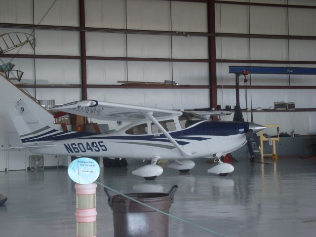 Cessna Skylane (N60435)