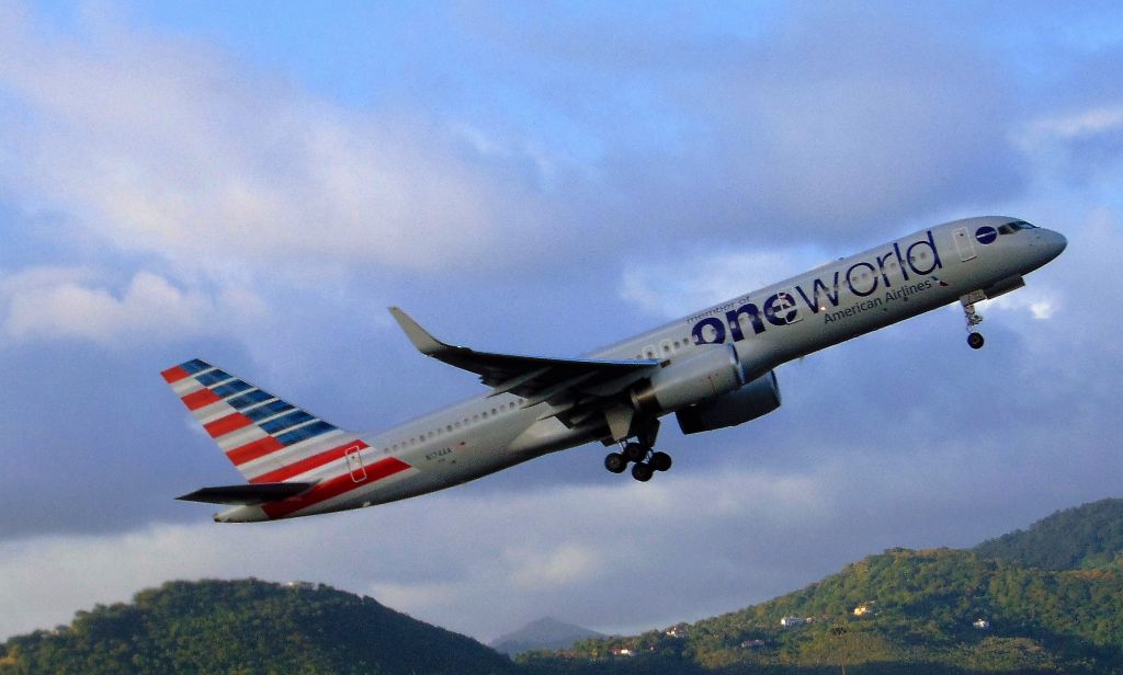 Boeing 757-200 (N174AA)