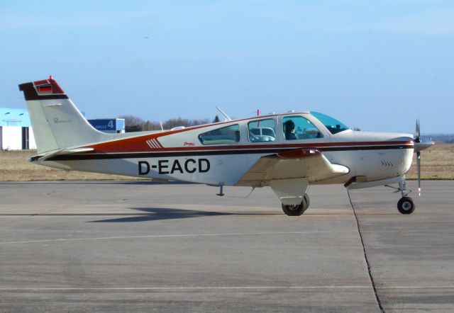 Beechcraft Bonanza (33) (D-EACD)