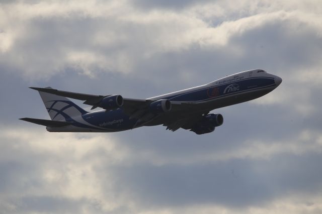 BOEING 747-8 (VQ-BRH)