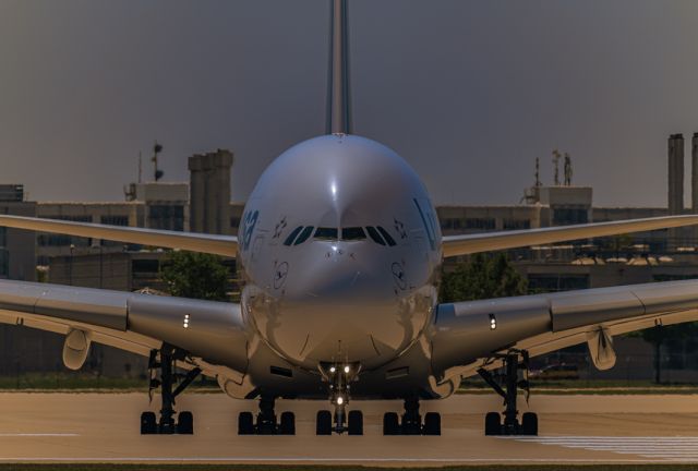 Airbus A380-800 (D-AIMG)