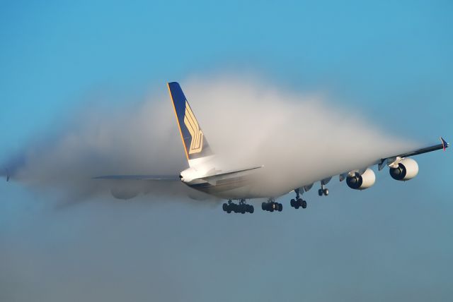 Airbus A380-800 (9V-SKI)