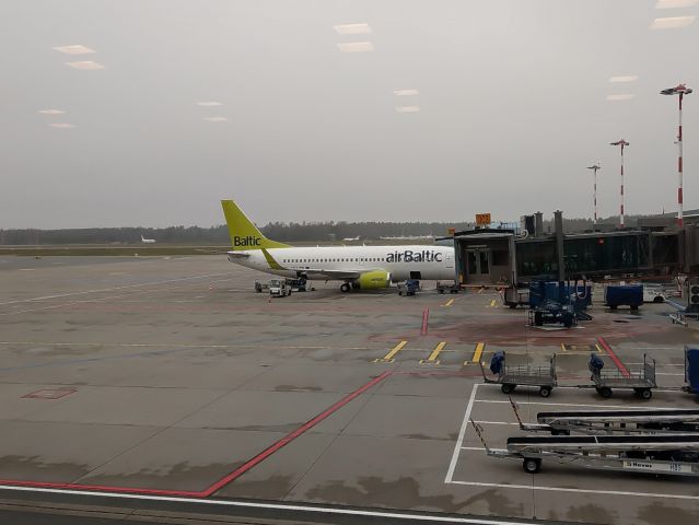 BOEING 737-300 (YL-BBJ) - Air Baltic B737-300 cn30333