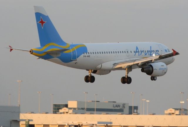 Airbus A319 (P4-AAE)