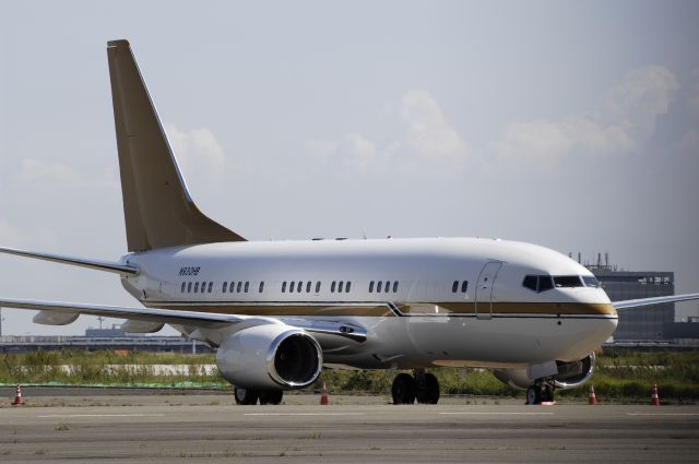 Boeing 737-700 (N930BH) - Visit at Haneda Intl Airport on 2012/10/05